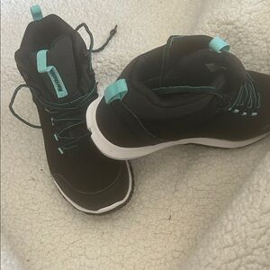 Northside Black and Teal Women's Sneakers
